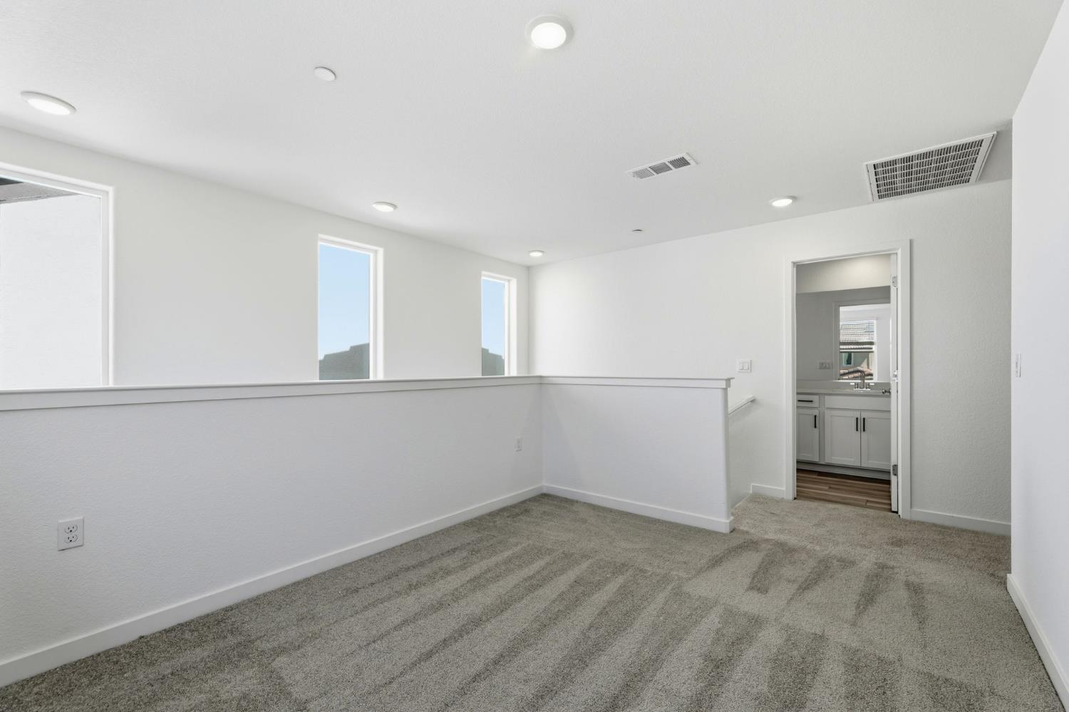 1259 Leonhardt Loop Lincoln, CA 95648 - Photo 5 of 11