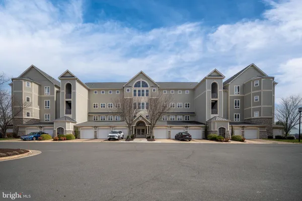 $385,000 | 1621 Ladue Court, Unit 107, Woodbridge, VA 22191