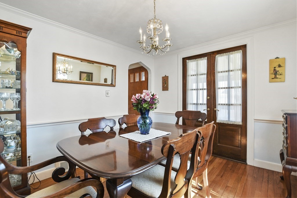 61 Stone Road Waltham, MA 02453 - Photo 9 of 35 Gallery Image 9