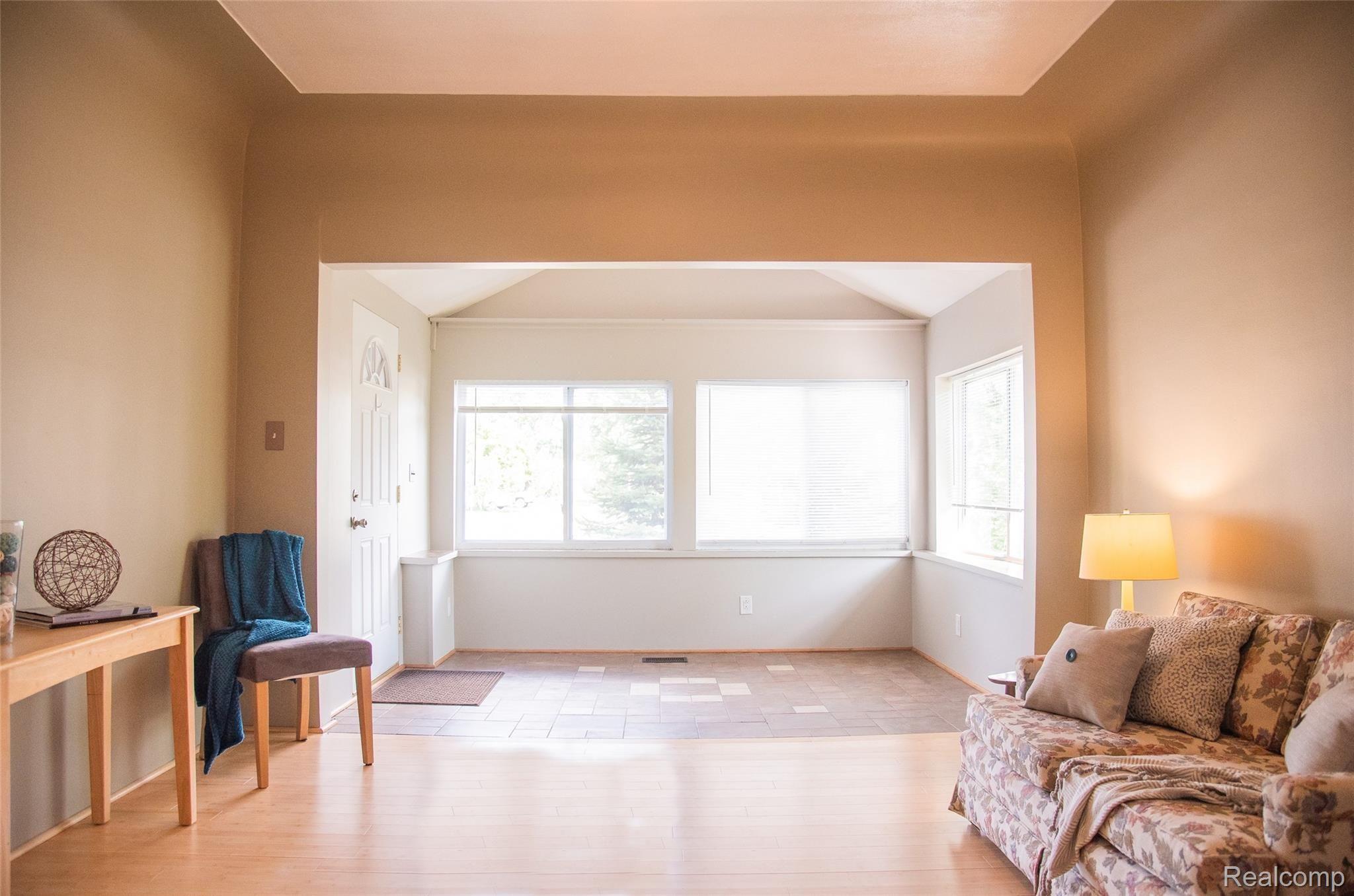 320 South Rochester Road Clawson, MI 48017 - Photo 8 of 59 8.jpg