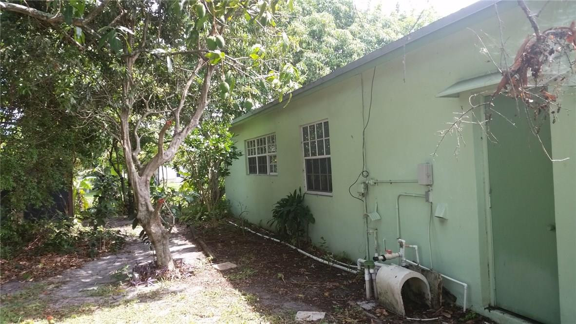 5380 Southwest 10th Street Margate, FL 33068 - Photo 2 of 13 Photo 2