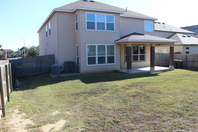 $2,700 | 330 Anchor, Universal City, TX 78148