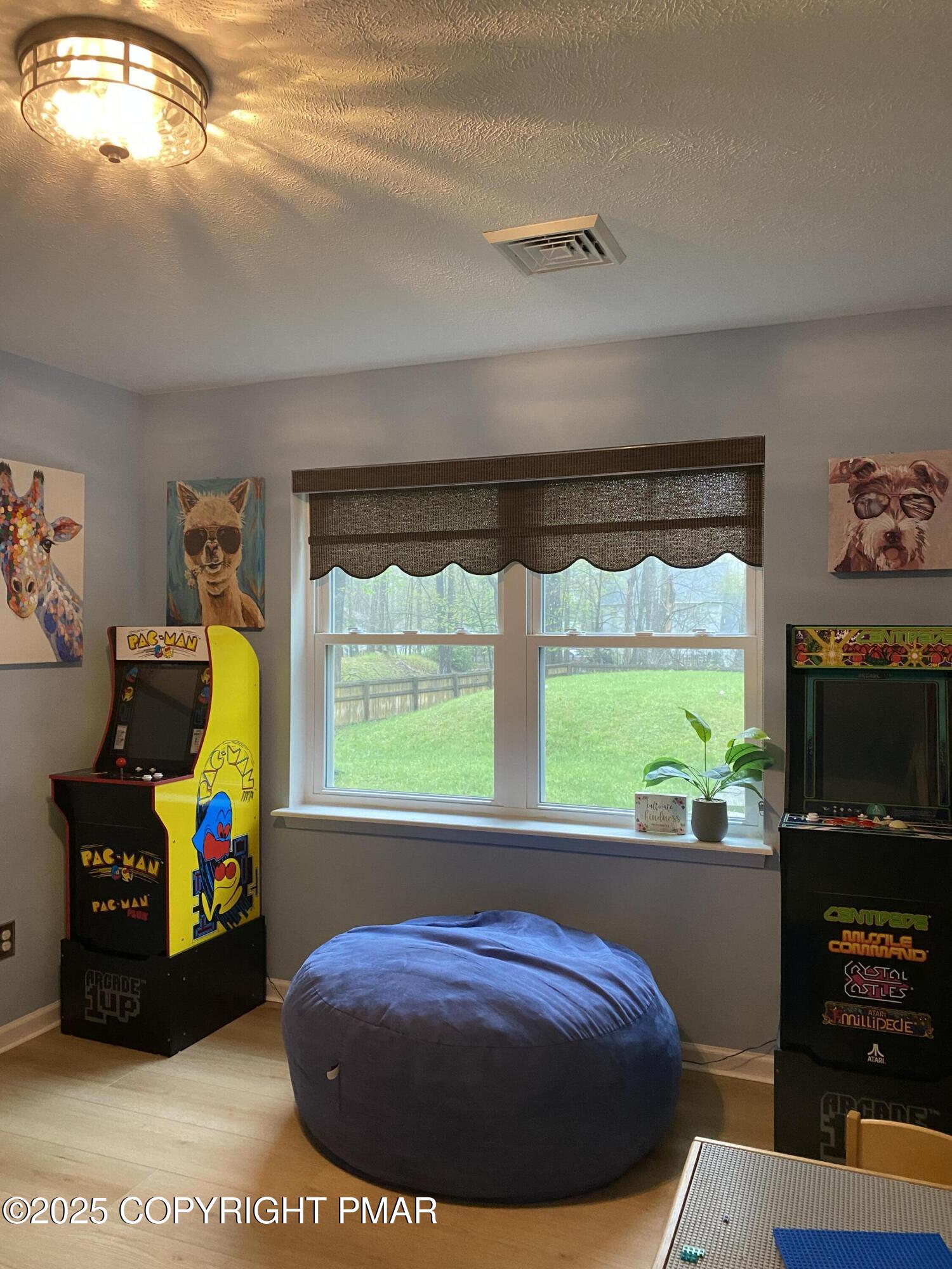 3222 Beech Ridge Drive Pocono Summit, PA 18346 - Photo 14 of 31 IMG_6476