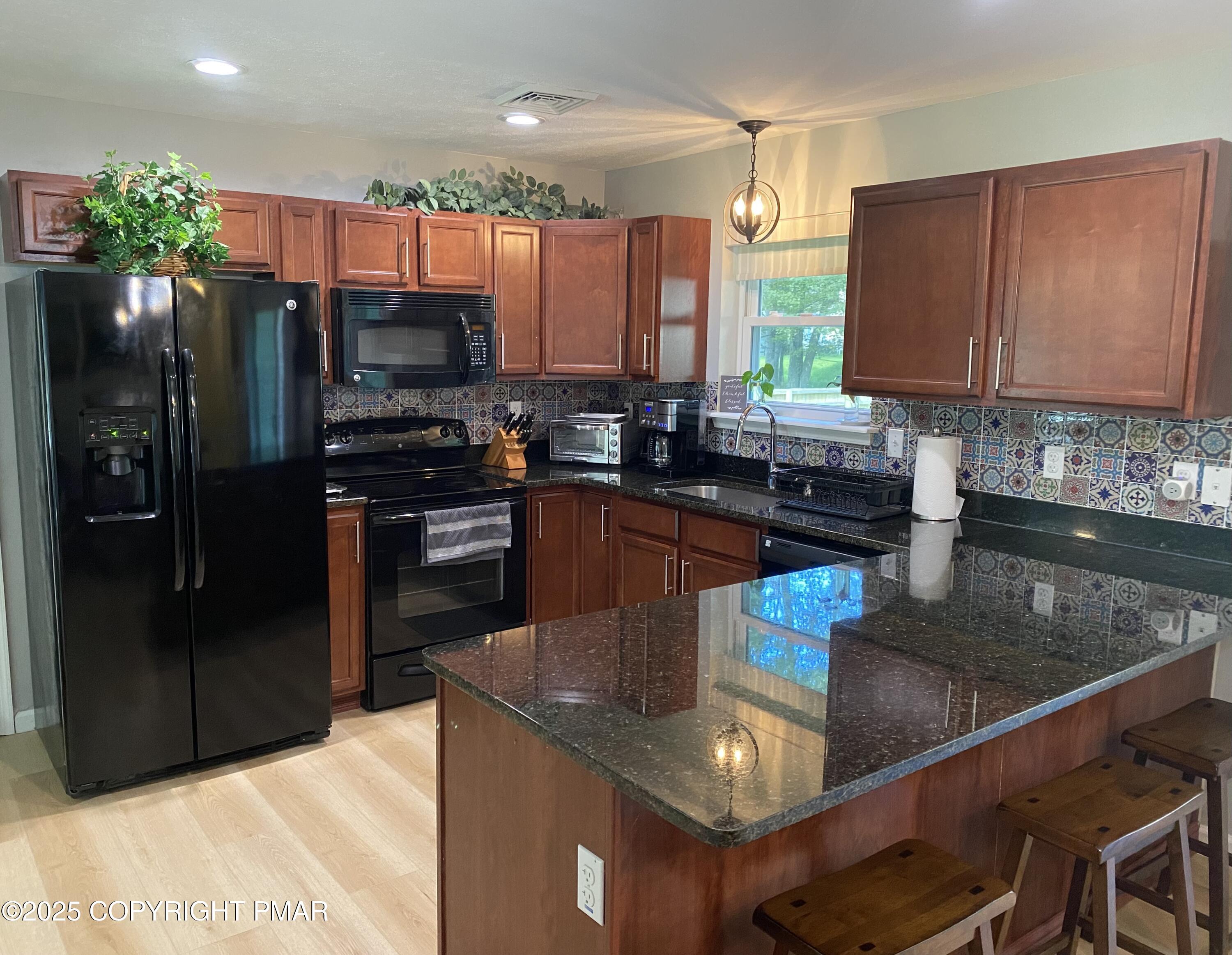 3222 Beech Ridge Drive Pocono Summit, PA 18346 - Photo 6 of 31 IMG_5758