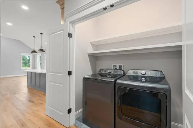 $1,099,777 | 139 North Road, East Kingston, NH 03827