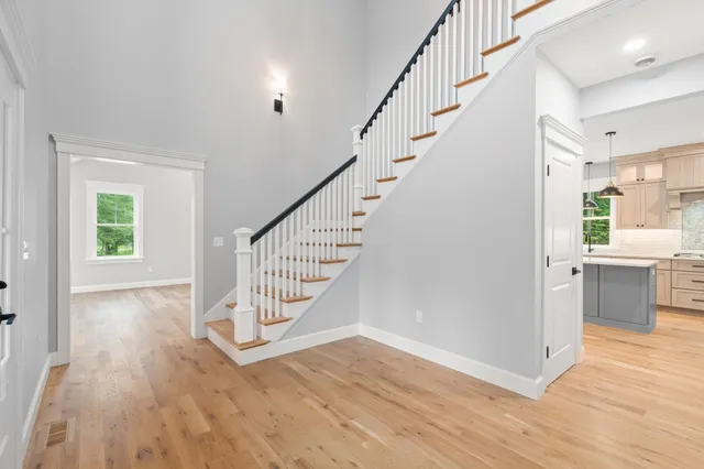 $1,099,777 | 139 North Road, East Kingston, NH 03827