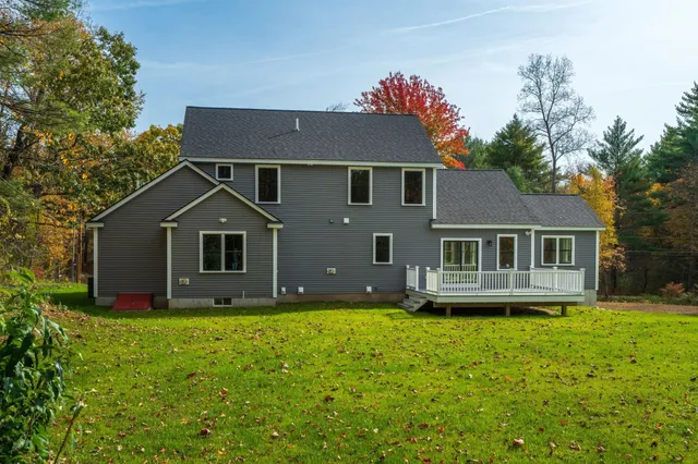 $1,099,777 | 139 North Road, East Kingston, NH 03827
