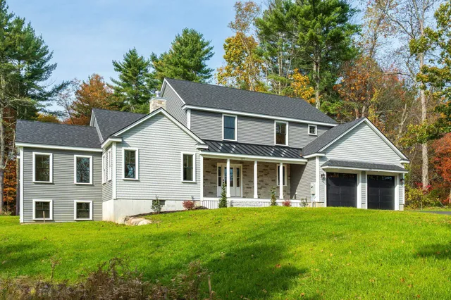 $1,099,777 | 139 North Road, East Kingston, NH 03827