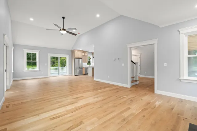 $1,099,777 | 139 North Road, East Kingston, NH 03827