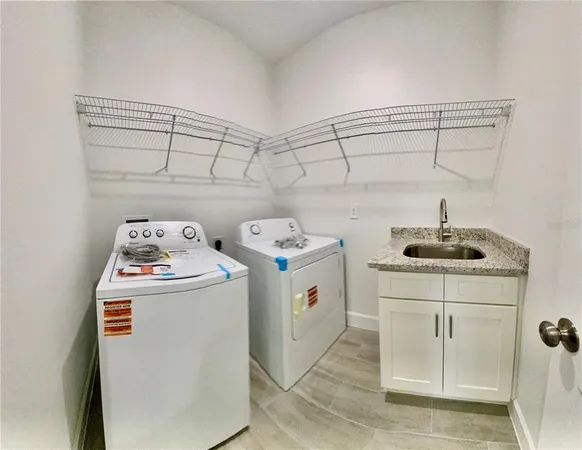 $2,400 | 10000 Massey Street, Orlando, FL 32825