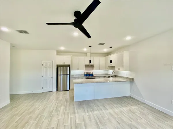 $2,400 | 10000 Massey Street, Orlando, FL 32825