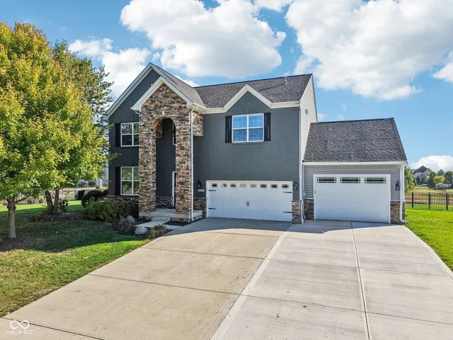 $645,000 | 15726 Henady Crossing, Noblesville, IN 46060