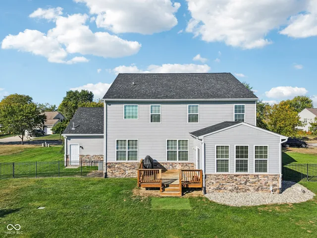 $645,000 | 15726 Henady Crossing, Noblesville, IN 46060