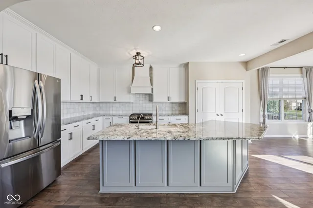 $645,000 | 15726 Henady Crossing, Noblesville, IN 46060