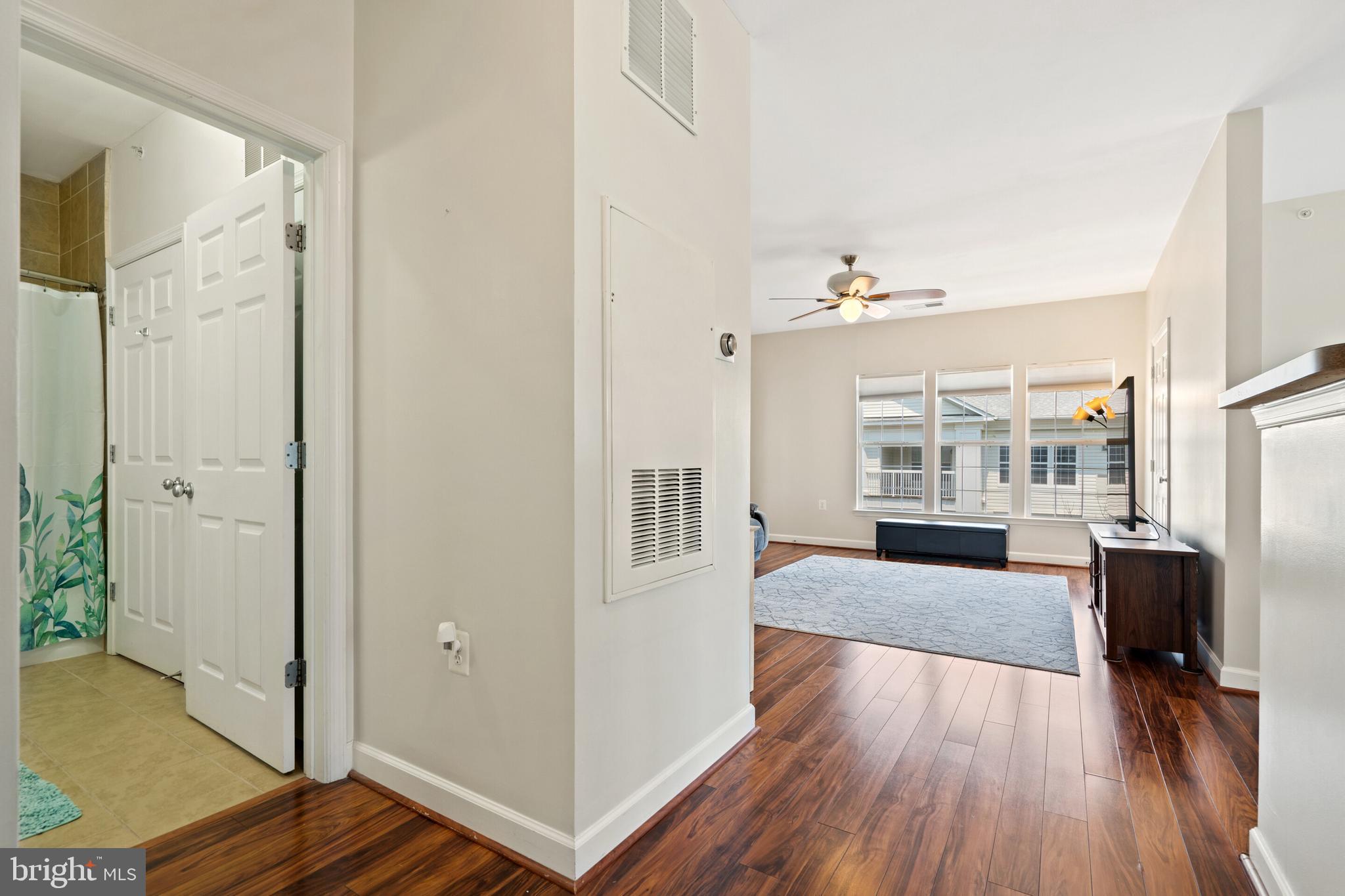 42481 Rockrose Square, Unit 304 Brambleton, VA 20148 - Photo 5 of 30