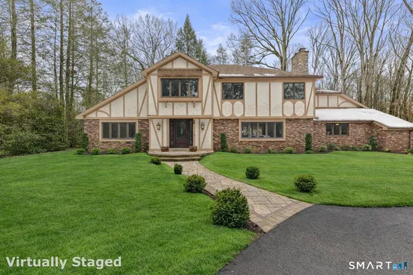 $774,900 | 90 Hunting Hill Drive, Southington, CT 06489