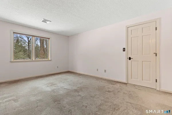 $774,900 | 90 Hunting Hill Drive, Southington, CT 06489