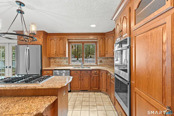 $774,900 | 90 Hunting Hill Drive, Southington, CT 06489
