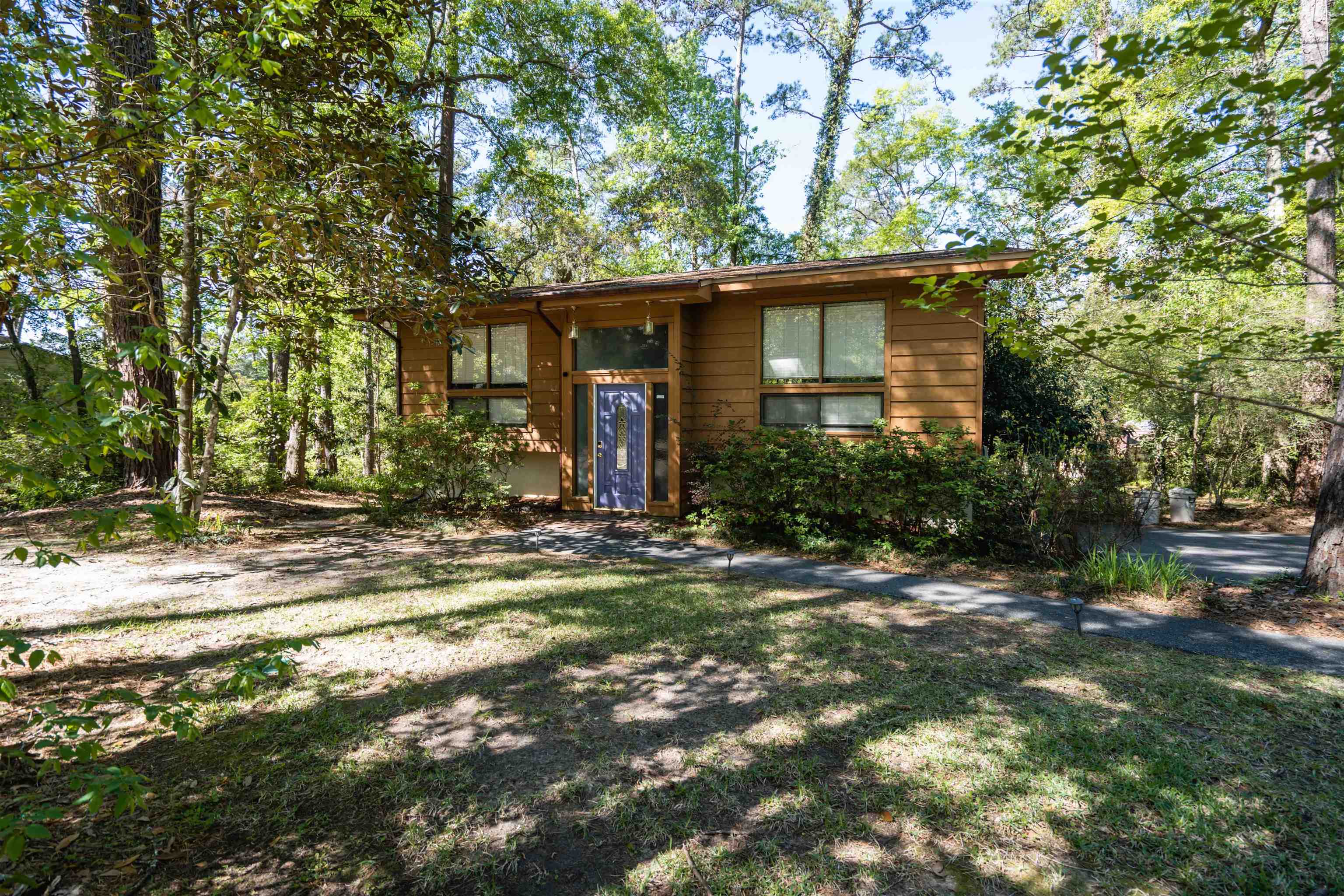 3322 Robinhood Road Tallahassee, FL 32312 - Photo 2 of 35