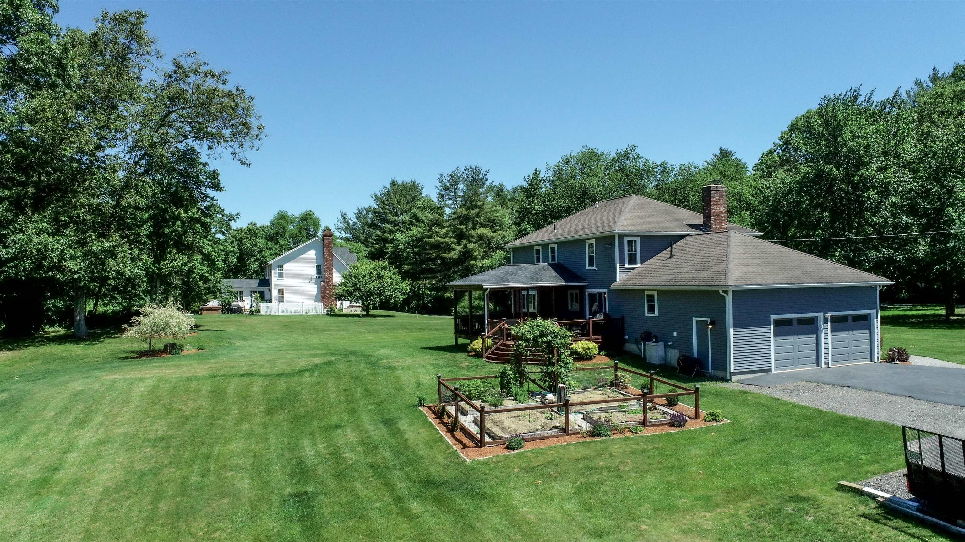 189 Shannon Road Salem, NH 03079 - Photo 3 of 40