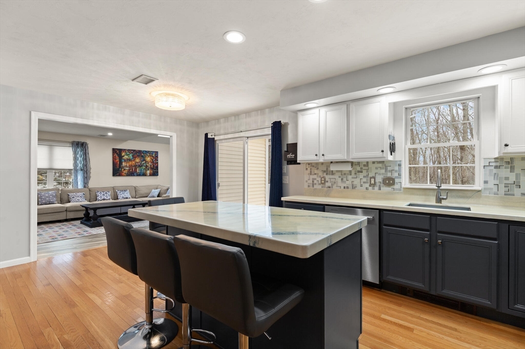 19 Amherst Road Shrewsbury, MA 01545 - Photo 12 of 36