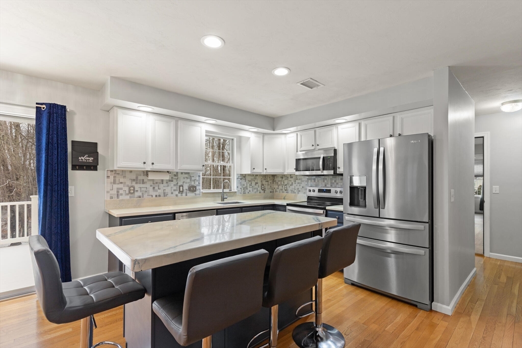 19 Amherst Road Shrewsbury, MA 01545 - Photo 13 of 36