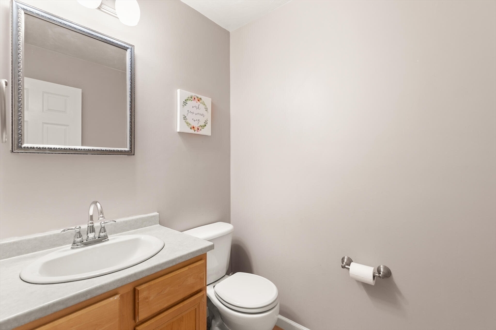 19 Amherst Road Shrewsbury, MA 01545 - Photo 17 of 36