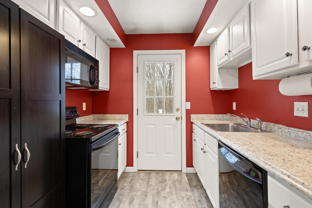 19 Amherst Road Shrewsbury, MA 01545 - Photo 28 of 36