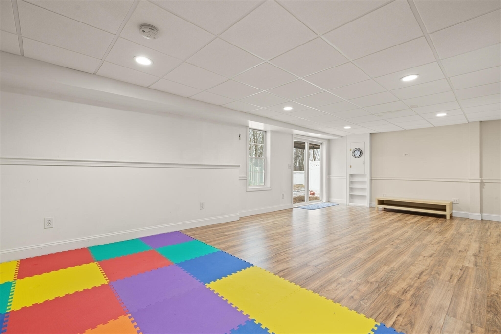 19 Amherst Road Shrewsbury, MA 01545 - Photo 30 of 36