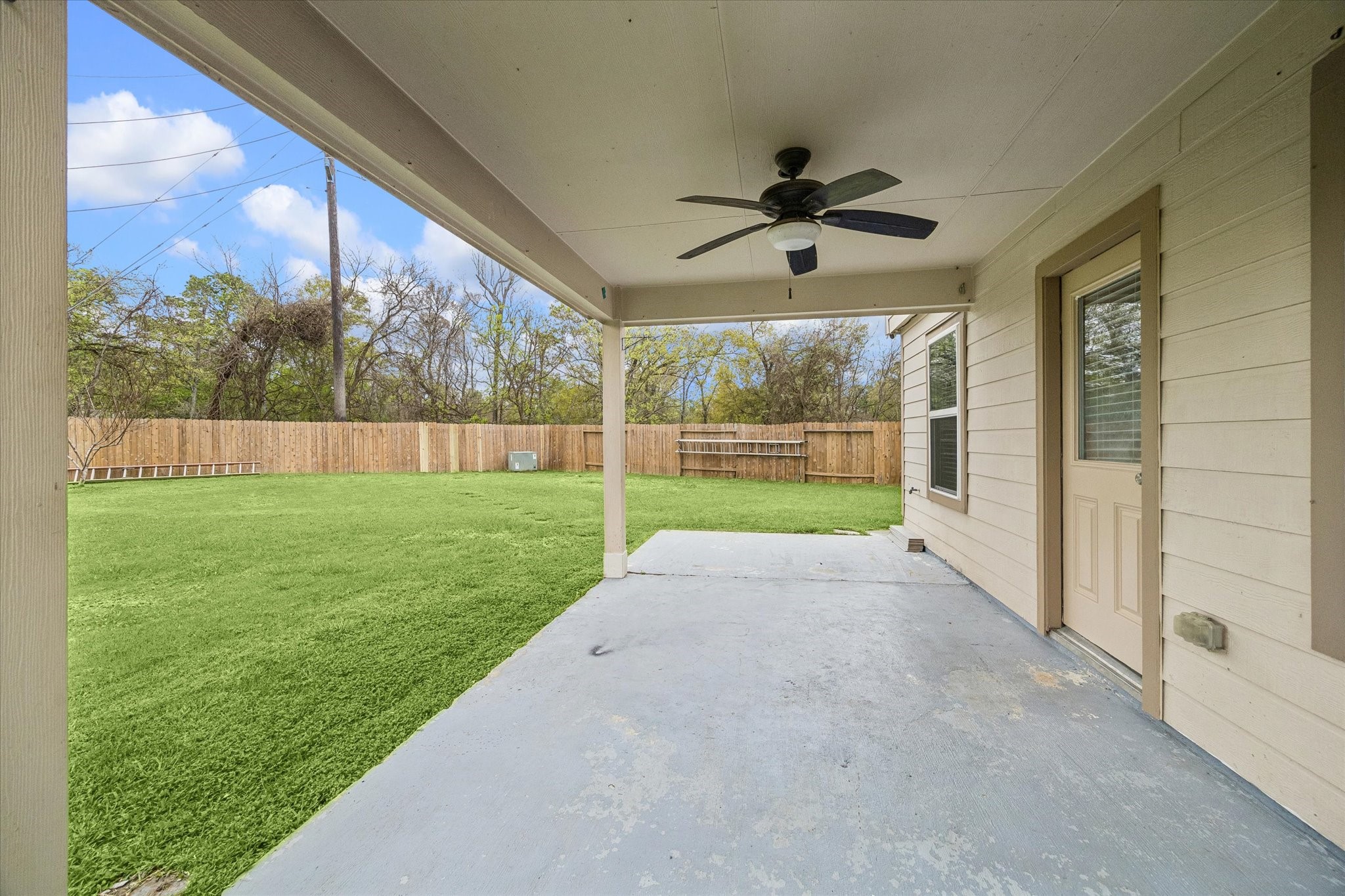 15642 South Fall Fern Circle Houston, TX 77044 - Photo 32 of 32 a view of a yard with a big yard