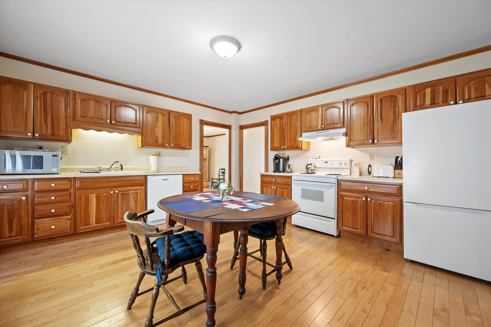 167 Maple Street Bangor, ME 04401 - Photo 13 of 43 Kitchen