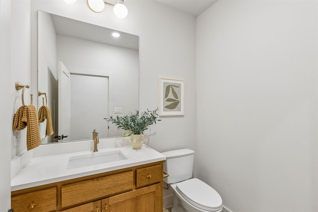 508 Copper Ridge Drive Richardson, TX 75080 - Photo 31 of 40 Upstairs powder bath