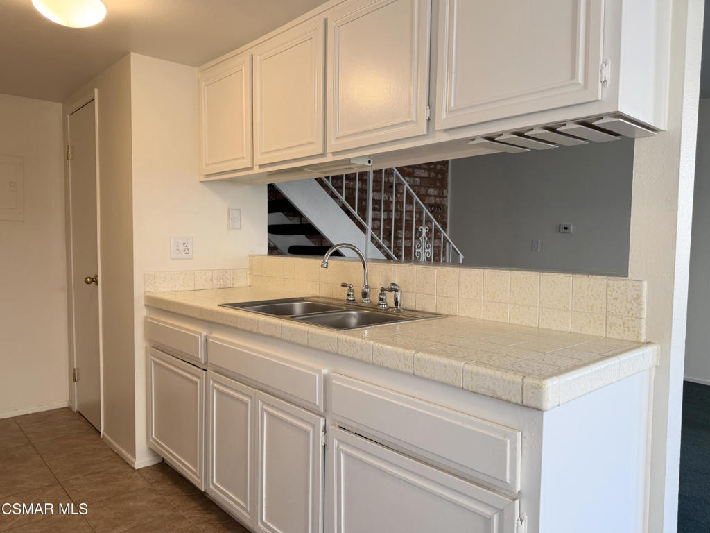 2030 Avenida Placida, Unit 3 Simi Valley, CA 93063 - Photo 8 of 33