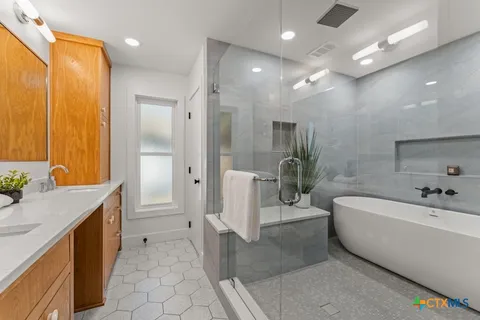 $890,000 | 503 Arrowhead Point Road, Belton, TX 76513