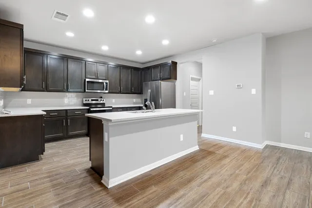 $1,925 | 236 El Dorado Road, Jarrell, TX 76537