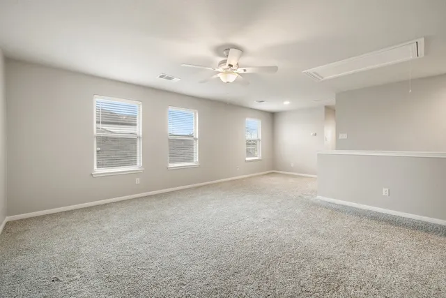 $1,925 | 236 El Dorado Road, Jarrell, TX 76537