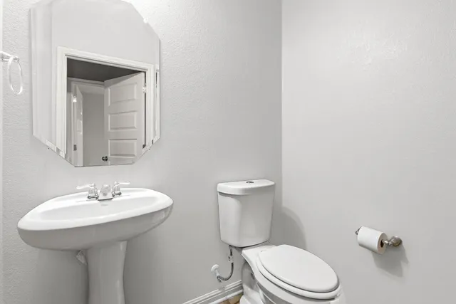 $1,925 | 236 El Dorado Road, Jarrell, TX 76537