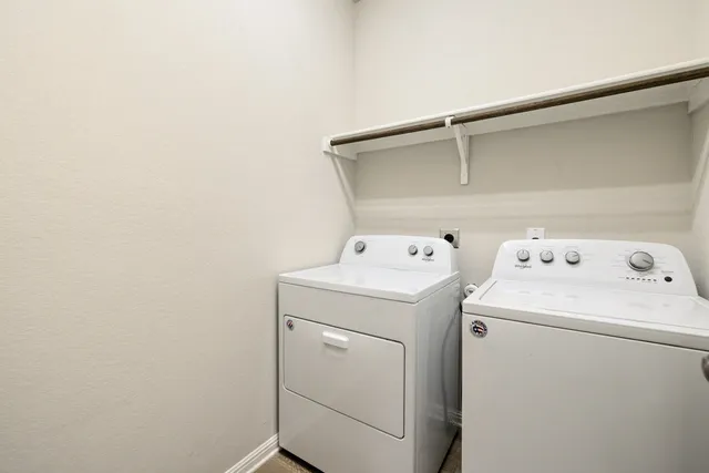 $1,925 | 236 El Dorado Road, Jarrell, TX 76537