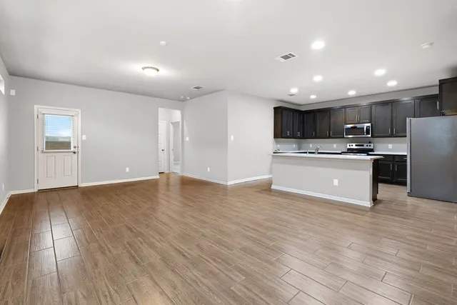 $1,925 | 236 El Dorado Road, Jarrell, TX 76537