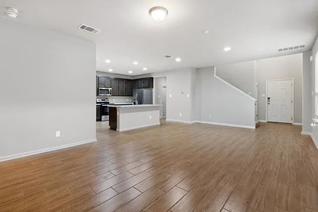 $1,925 | 236 El Dorado Road, Jarrell, TX 76537