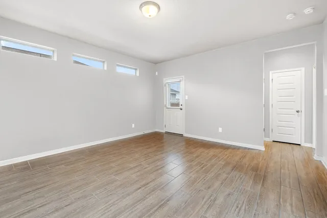 $1,925 | 236 El Dorado Road, Jarrell, TX 76537