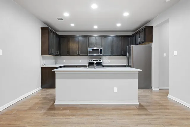 $1,925 | 236 El Dorado Road, Jarrell, TX 76537