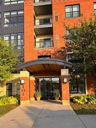 $479,000 | 101 St Olaf Avenue, Unit 402, Northfield, MN 55057
