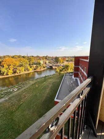 $479,000 | 101 St Olaf Avenue, Unit 402, Northfield, MN 55057
