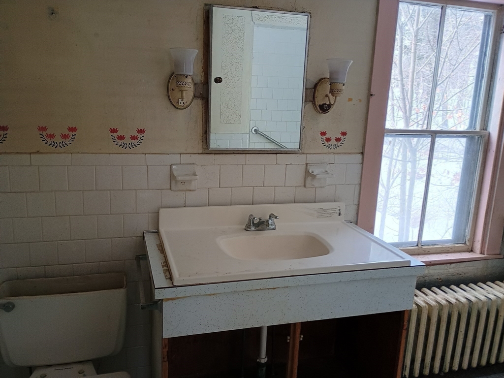 9 Olive Street Ashland, MA 01721 - Photo 22 of 34