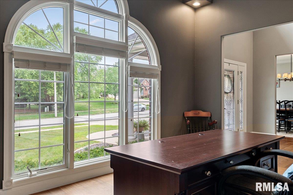 1330 Churchill Road Springfield, IL 62702 - Photo 13 of 79