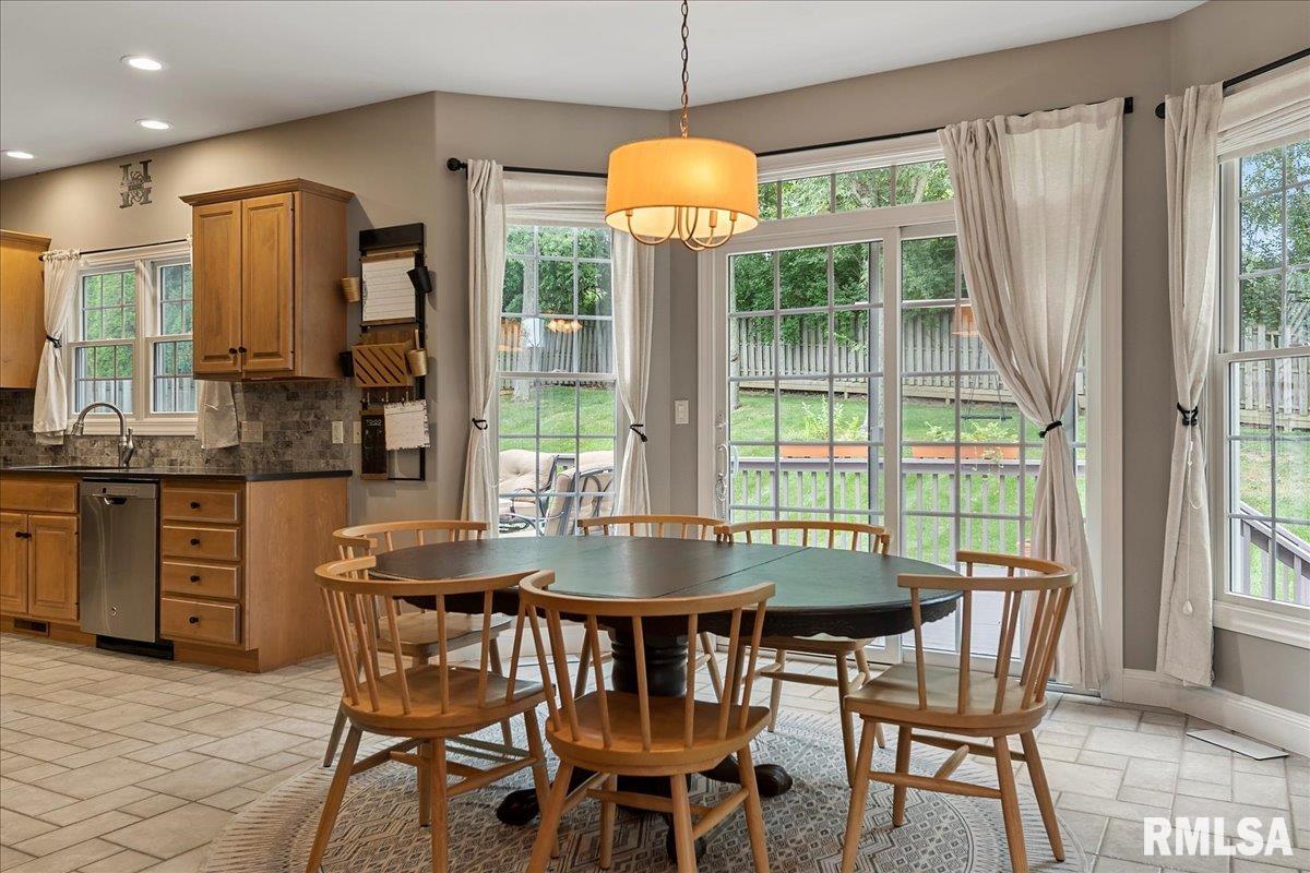 1330 Churchill Road Springfield, IL 62702 - Photo 25 of 79