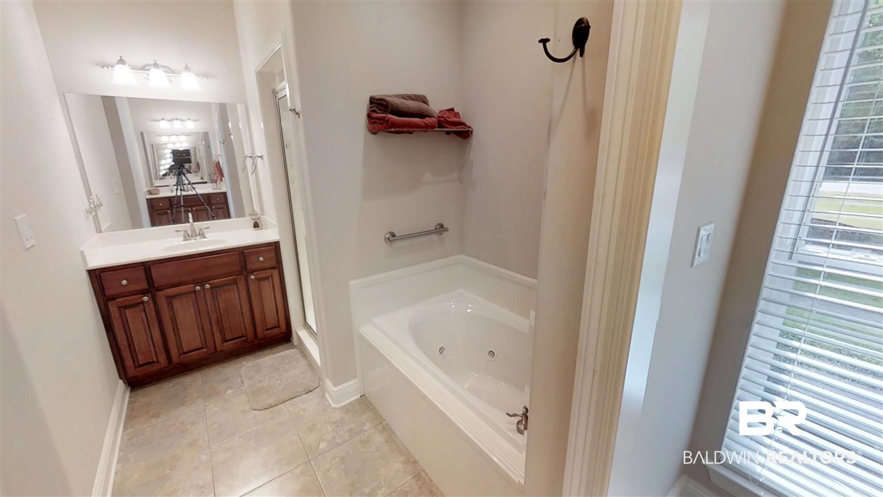4532 Millhouse Road Gulf Shores, AL 36542 - Photo 24 of 43 Separate Vanities
