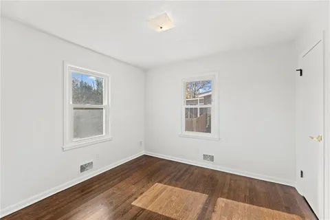 $235,000 | 313 Northeast Short Street, Lee's Summit, MO 64063