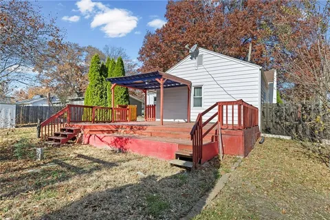 $235,000 | 313 Northeast Short Street, Lee's Summit, MO 64063